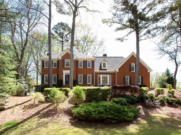 430 Holly Stream Trl, Roswell, GA 30075