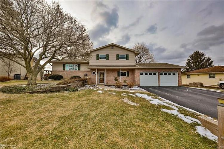 1st image of 4435 Hilltop Cir