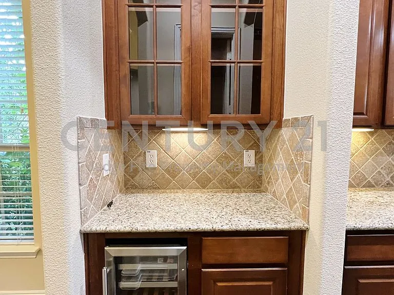 12481 Pleasant Hill Ln — Photo 10