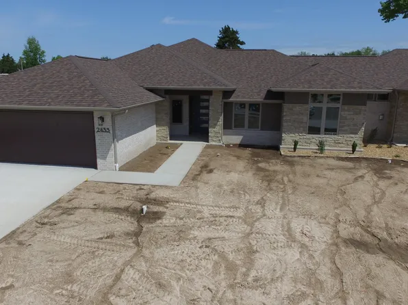 2433 E Swallow Street, Springfield, MO 65804