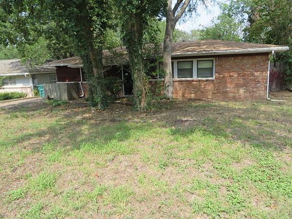 2nd image of 1845 Montclair Dr