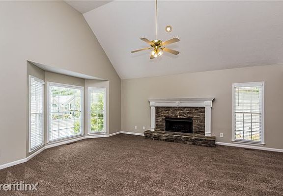 04-LivingRoom