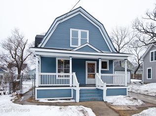 122 S Liberty St, Elgin, IL 60120
