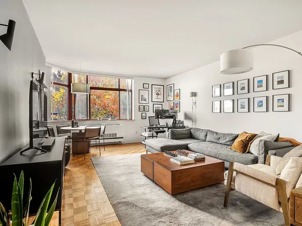 350 Albany St APT 3F, New York, NY 10280