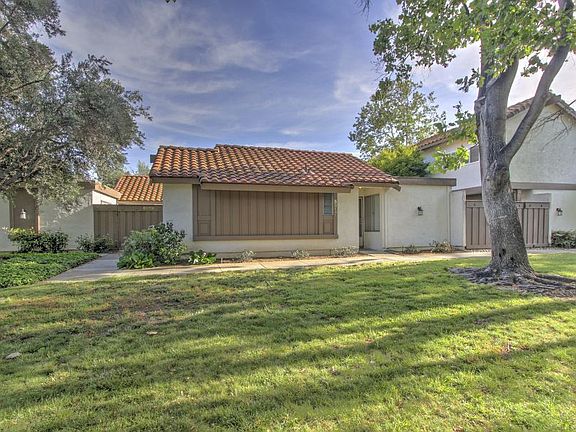 2nd image of 5909 Manorwood Ct