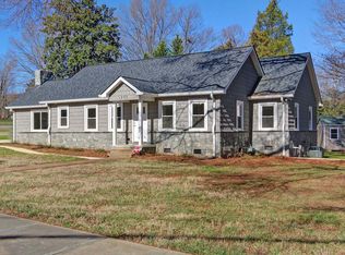 272 Ridgeway Ave, Statesville, NC 28677