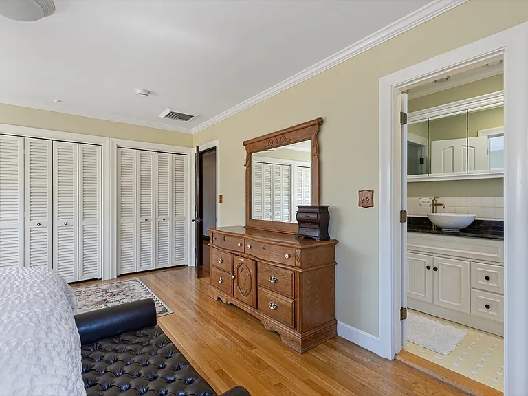 10 Stonewood Dr — Photo 16