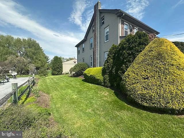 200 E Main St — Photo 32