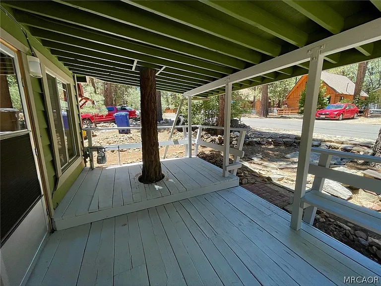 243 Spruce Ln — Photo 6