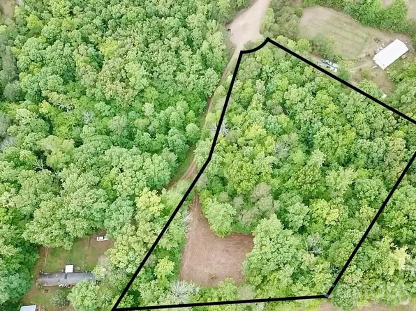 2115 Kisatchie Dr, Hickory Grove, SC 29717