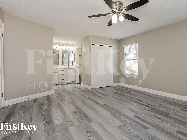 810 Aries Rd W — Photo 9