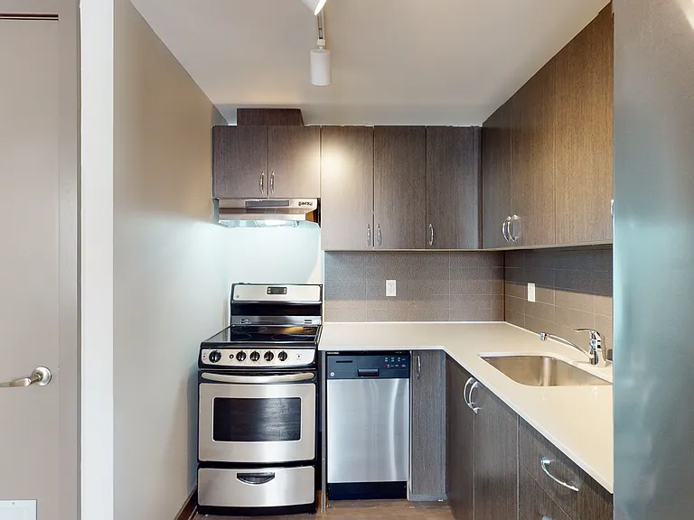 169 Lisgar St — Photo 21
