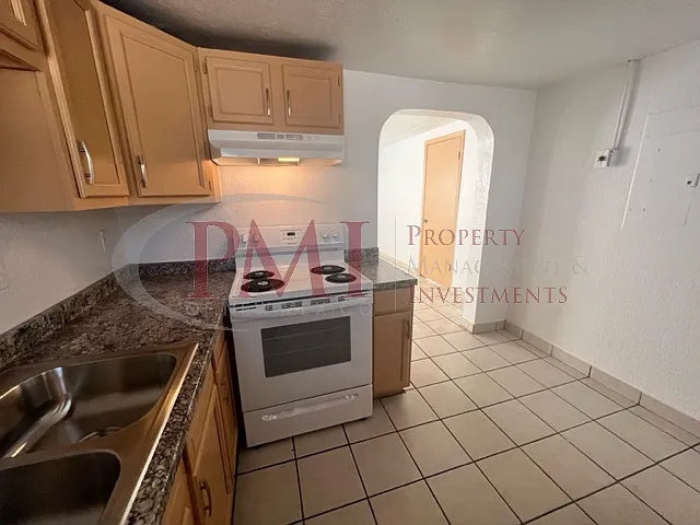 2106 College Street #6 — Photo 10