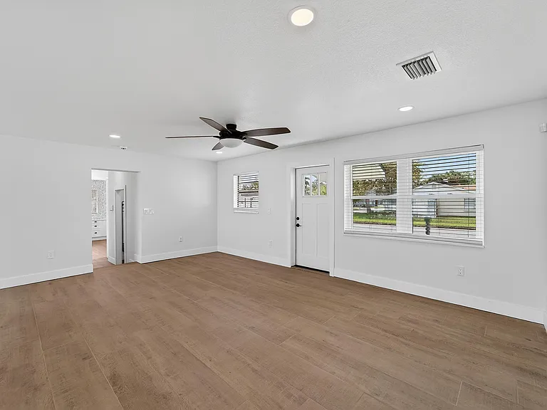 1839 Saint George Dr — Photo 24