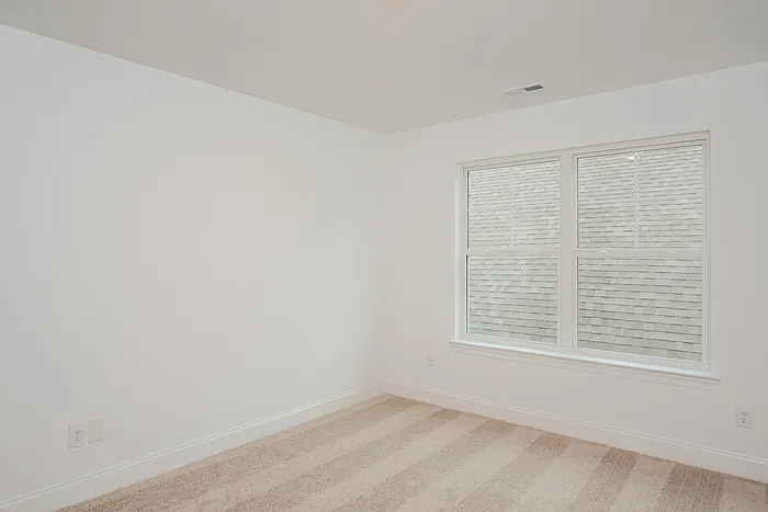1031 Highgrove Hts NW — Photo 8