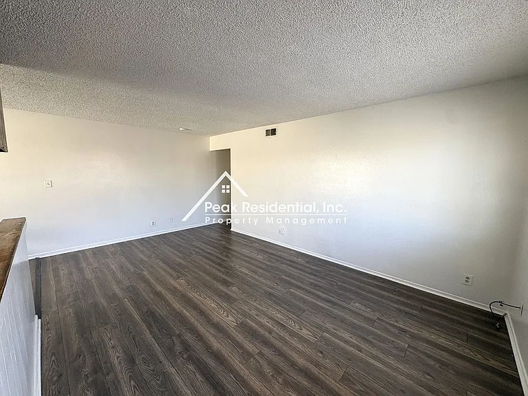 7368 Franklin Blvd #4 — Photo 5