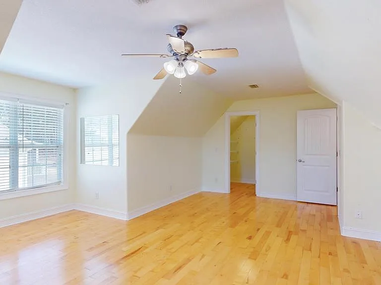 100 Sweetbriar Lakes Dr — Photo 26