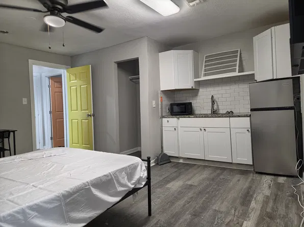(undisclosed Address), Fort Worth, TX 76104