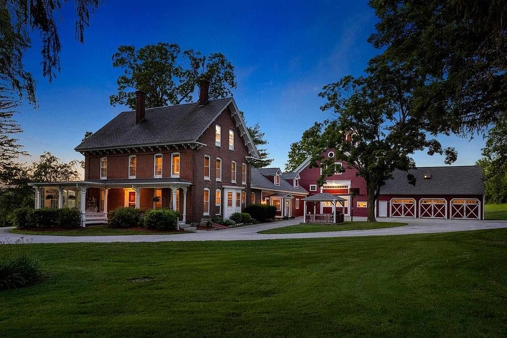 128 Merrimack St, Hooksett, NH 03106 Zillow