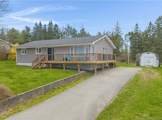 8 Saunders St, Hampton, NB E5N6V3
