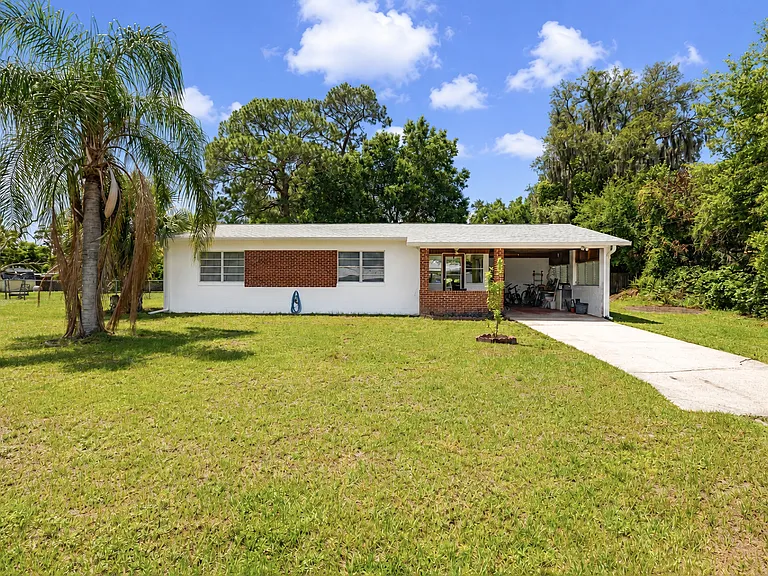 9 Sunset Dr — Photo 1