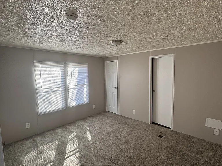 Evergreen Estates — Photo 60