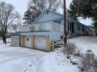 N2301 Parfreyville Rd, Waupaca, WI 54981