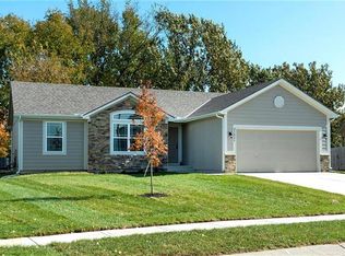 21421 Noble St, Spring Hill, KS 66083