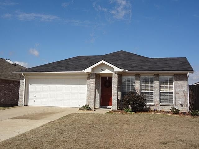 1st image of 1016 Courtney Dr