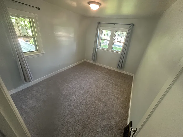 1875 E 2100 S — Photo 11