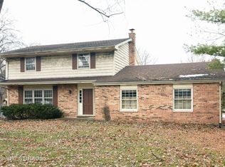 5008 Valerie Dr, Crystal Lake, IL 60014