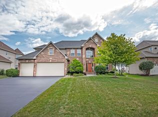 615 Bennett Dr, North Aurora, IL
