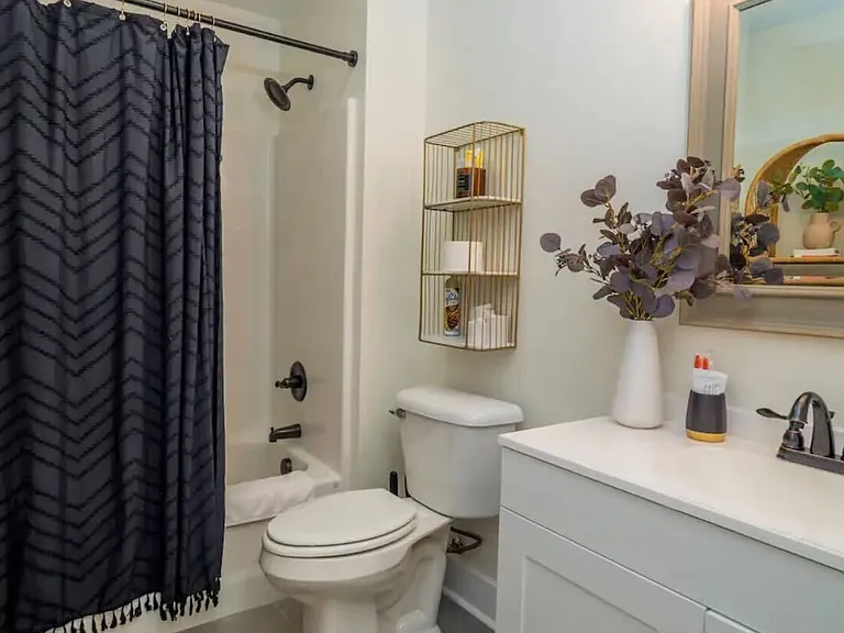 8136 Graham Rd #100 — Photo 16