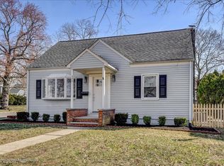 393 East Rd, Belford, NJ 07718