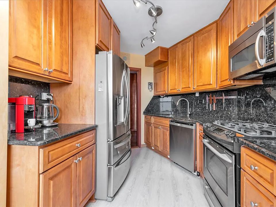 1st image of 125-10 Queens Blvd #1807
