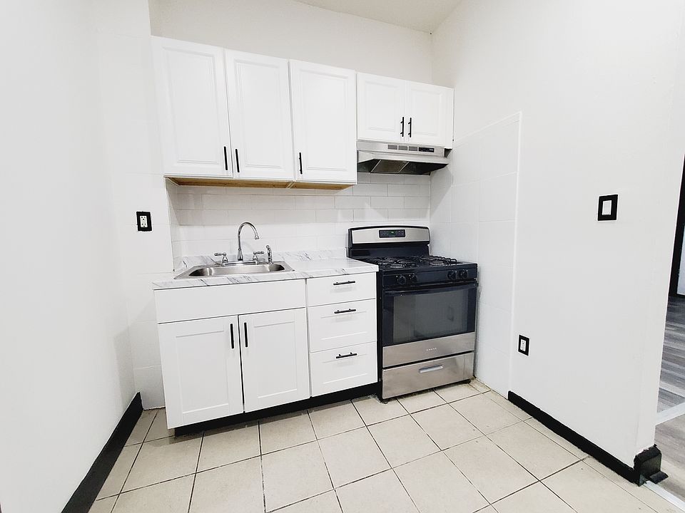 1st image of 164 Cator Ave #2