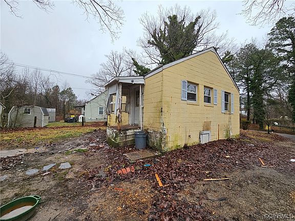 3rd image of 5702 Edgelawn St