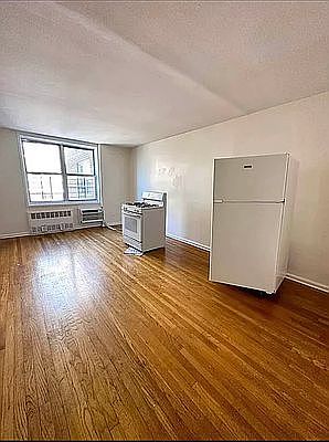 4th image of 88-35 164th St #4N