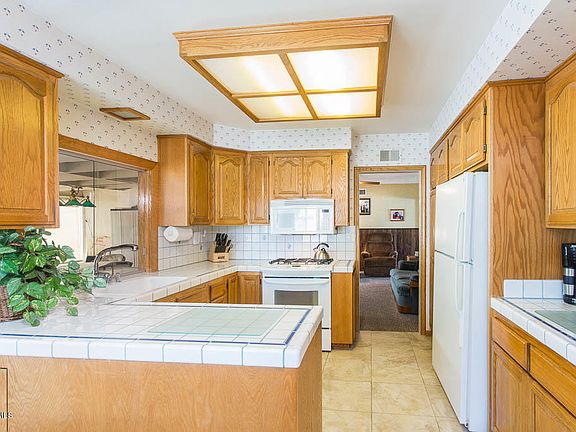 2nd image of 20 Dombey Cir