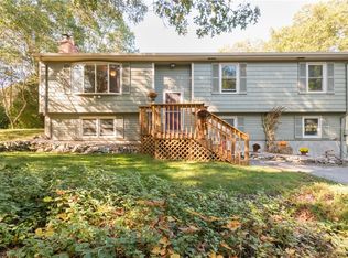 40 Alaska St, Cumberland, RI 02864