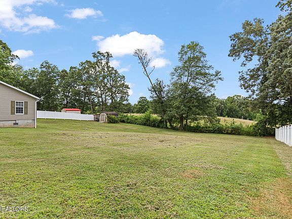 5th image of 1370 Willow Creek Ln