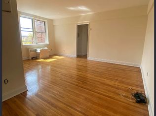 143-06 Barclay Ave #5B, Flushing, NY 11355