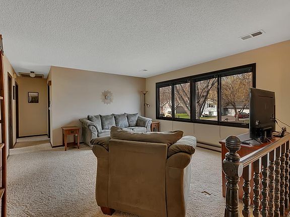 2nd image of 808 3rd Ave N