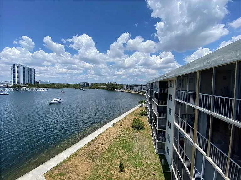 2920 Point East Dr #N611 — Photo 5