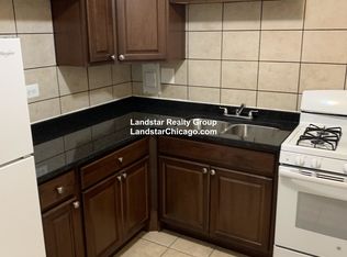1515 W Montrose Ave #320, Chicago, IL 60613
