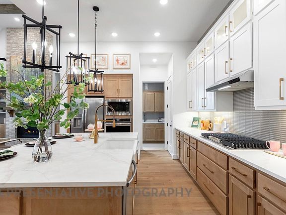 7th image of this home