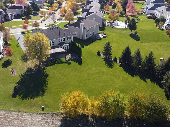3rd image of 2641 Moutray Ln