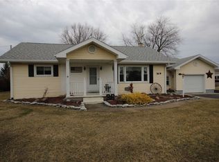 36 W Markle Rd, Huntington, IN 46750