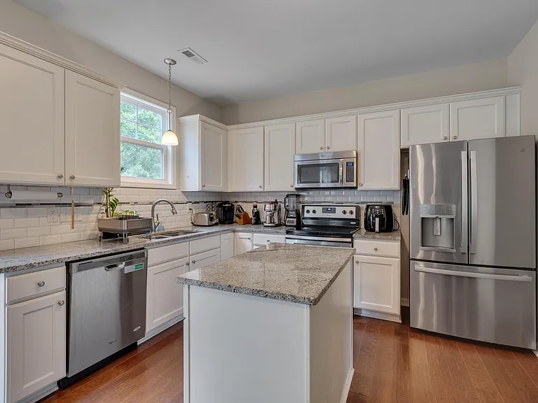 514 Jerome Rd — Photo 12