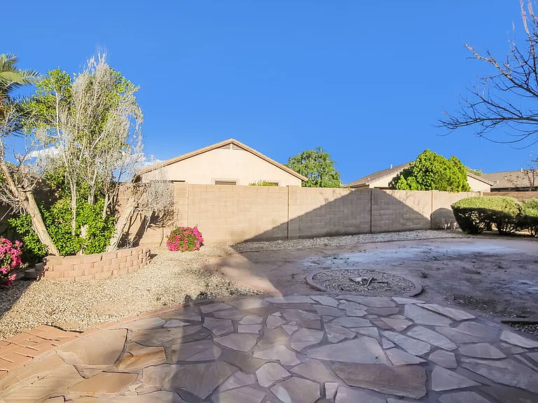 8713 N 58th Ln — Photo 18
